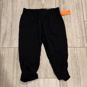 Semi-fitted Crop Workout Pants
